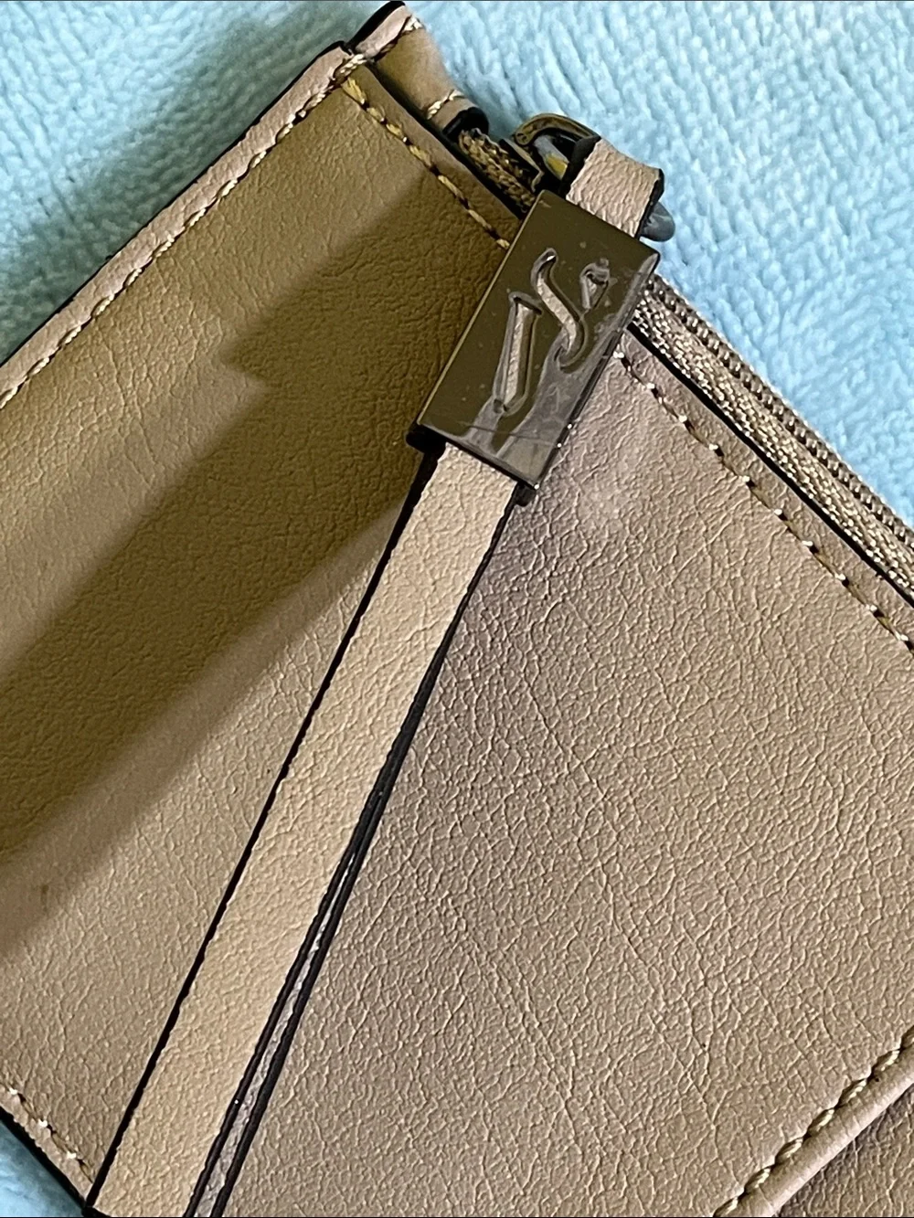 NEW Gray/Taupe Simply Vera Vera Wang Amboy Wallet, card holder